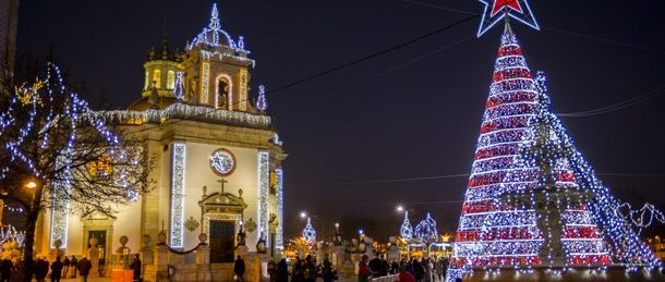 barcelos acende a iluminação de natal com o pop...