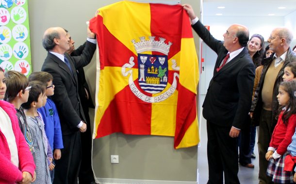 presidente da câmara inaugurou centro escolar d...