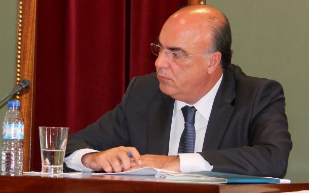 trabalhadores do município com horário de 35 ho...