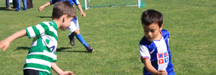 Torneio de escolas de futebol junta 275 alunos no Estádio Cidade de Barcelos