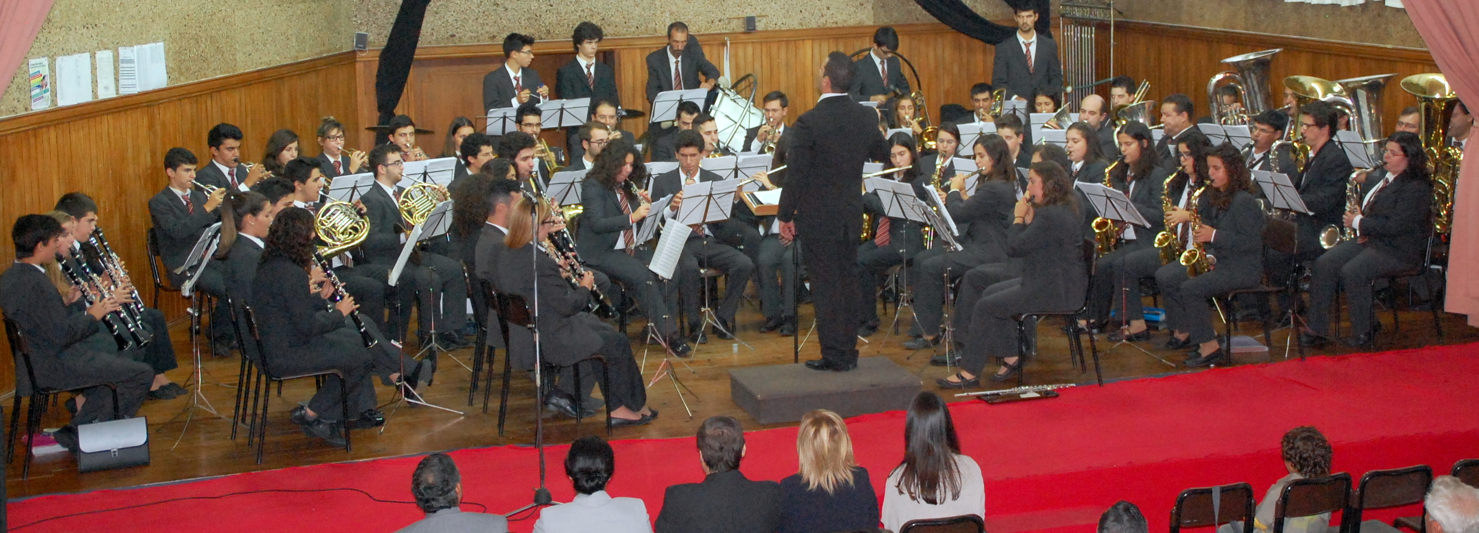 Banda de Oliveira comemorou Dia Mundial da Música com concerto e homenagens