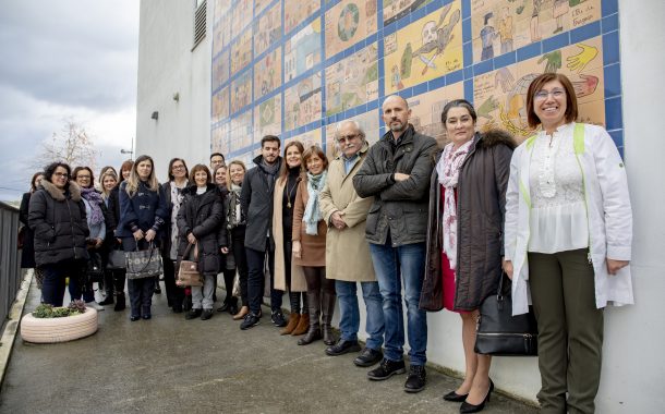 direitos das crianças em painel de azulejos no ...