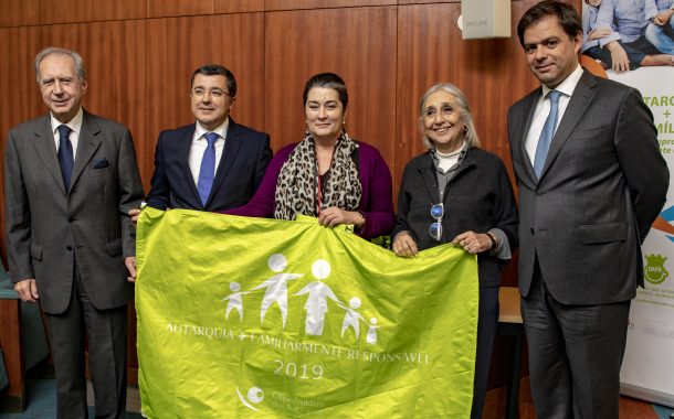 município de barcelos recebe bandeira de municí...