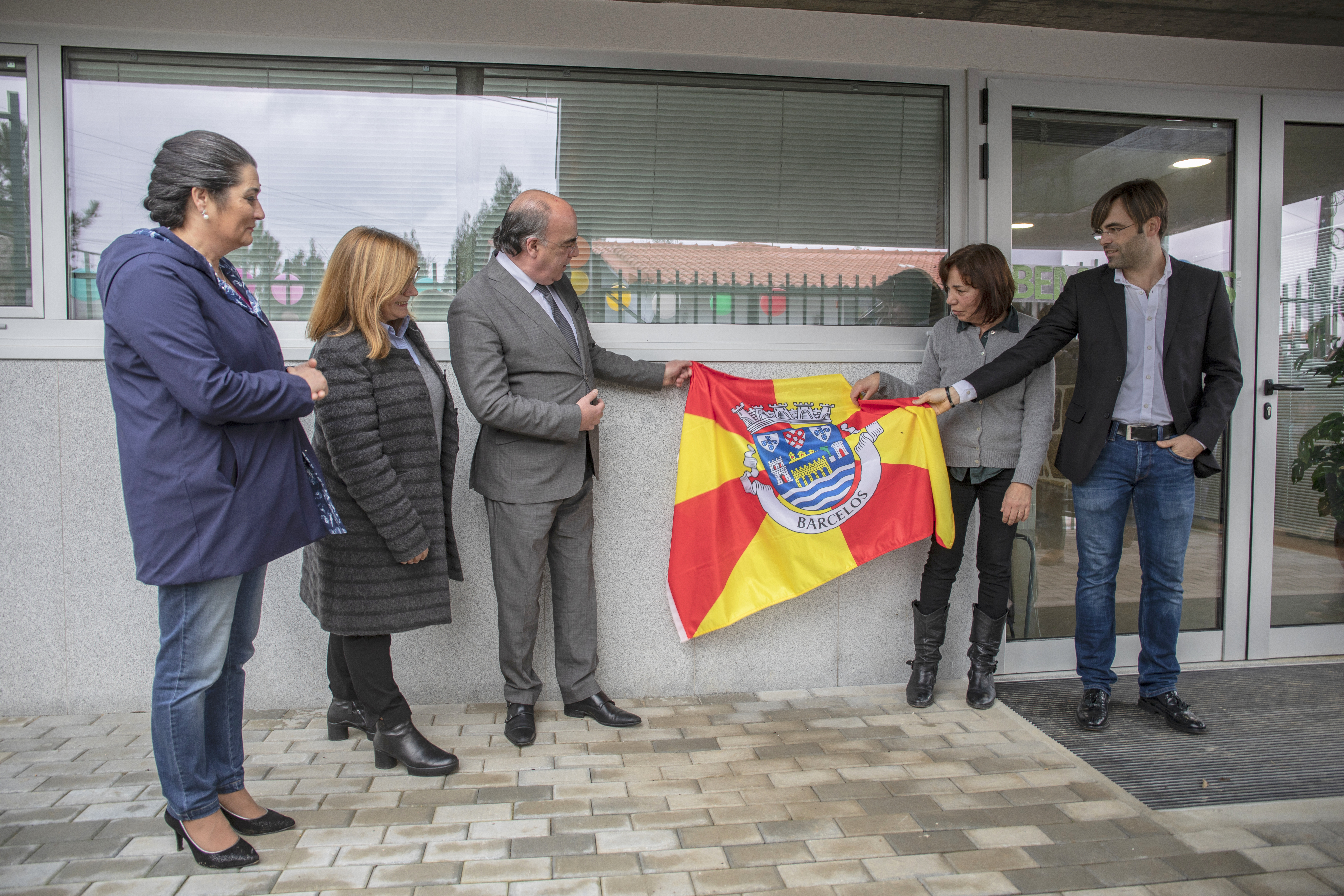 Presidente da Câmara Municipal inaugura requalificação da Escola de Macieira de Rates