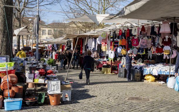 feira semanal de barcelos volta em pleno esta q...