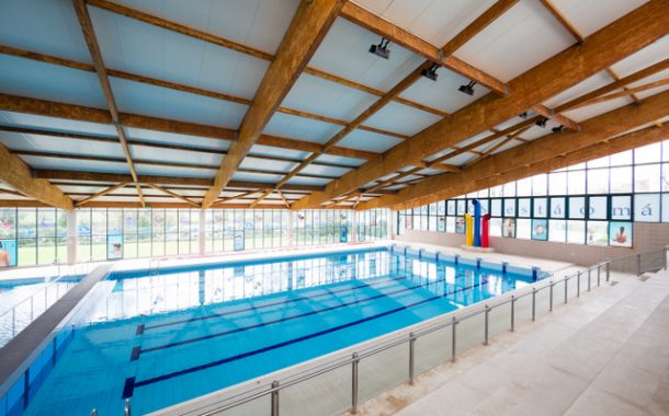 escola de natação recebe certificação de qualidade