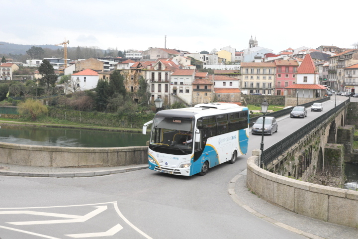 Câmara Municipal implementa passes sociais com custo máximo de 30 euros