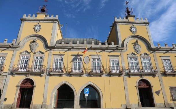 uma narrativa por muito que seja repetida não a...