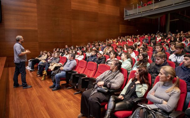 conferência pelo professor matos paiva motiva a...