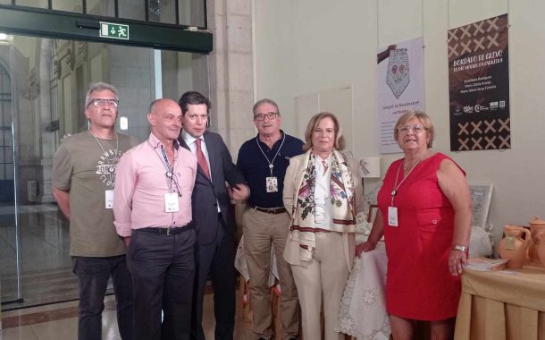 artesanato de barcelos na exposição de produtos...