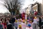 multidão em barcelos para celebrar o carnaval