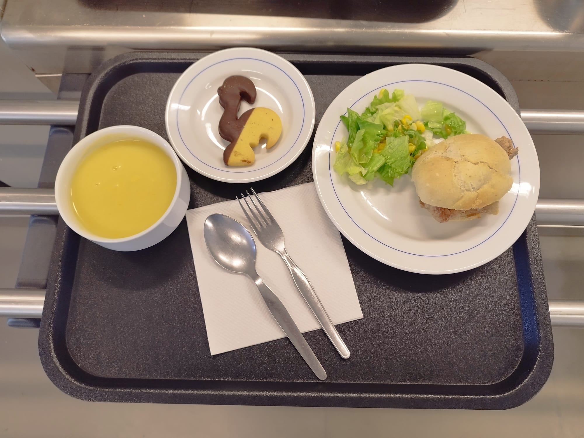 Cantinas escolares servem refeições europeias