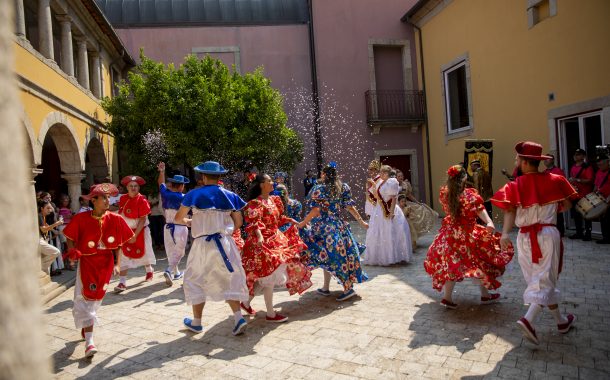 grupos participantes no festival internacional ...