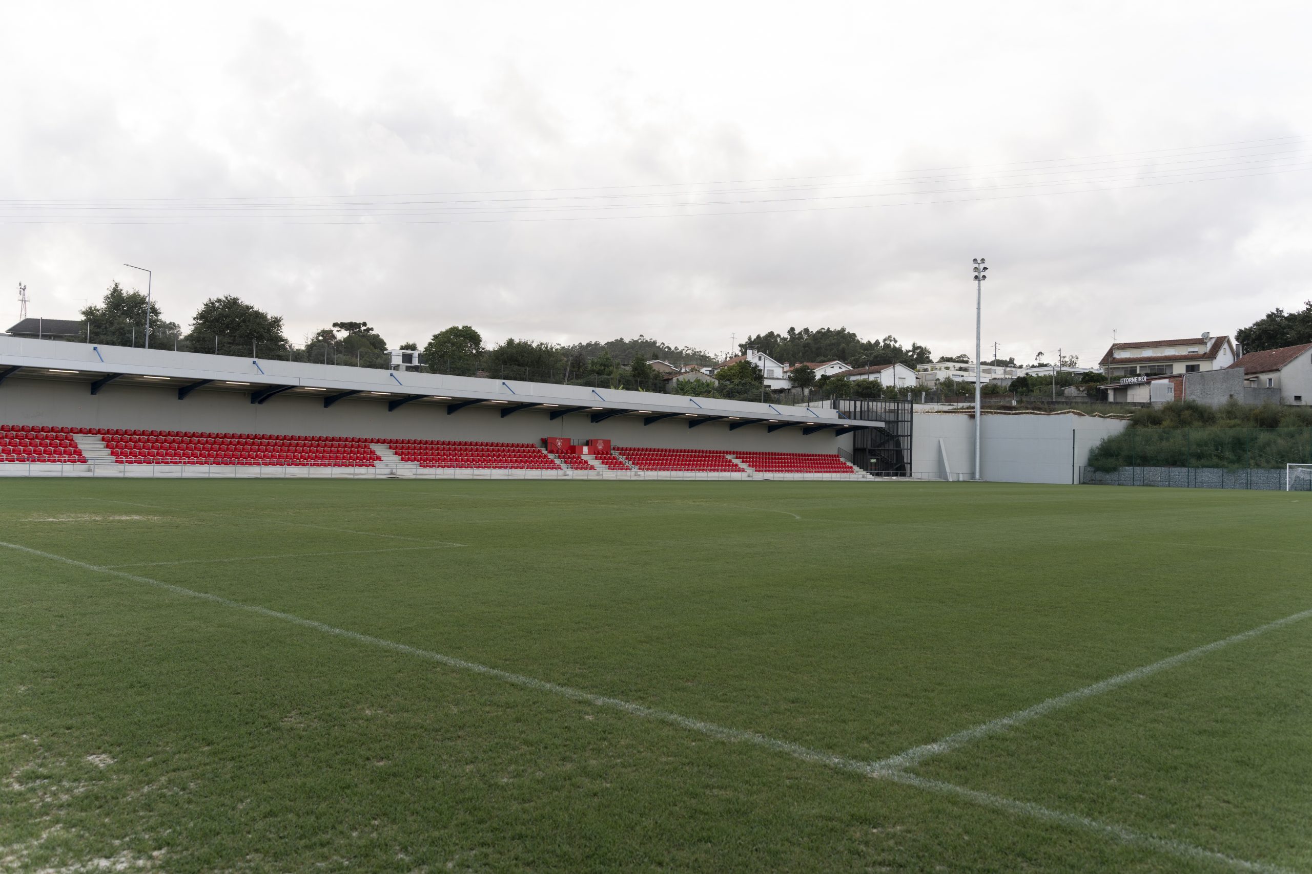 Centro de Treinos do Complexo Desportivo de Barcelos presta homenagem a Adelino Ribeiro Novo