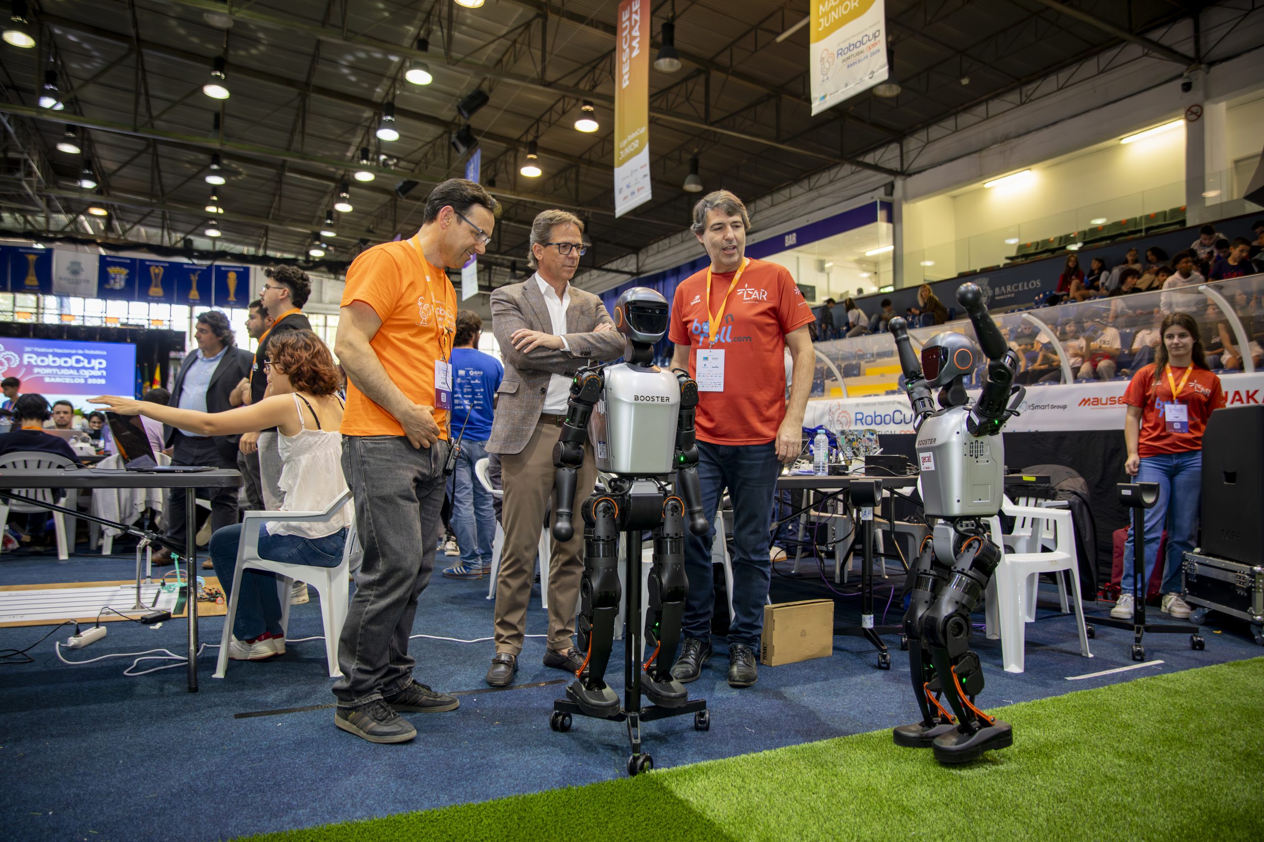 Presidente da Câmara de Barcelos visitou Festival Nacional de Robótica